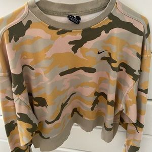 Nike pullover